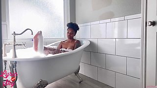 Lyric Sky - Wild Dildo Masturbation And Hard Pussy Pounding-steamy Clawfoot Tub Bubble Bath
