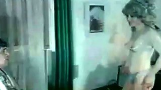 Deutsches Vintage -Casting mit haariger Wendung