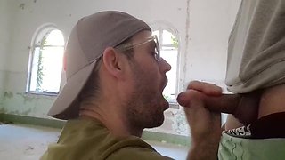 A Little Fag Offers A Tourist To Suck Him, And He Swallows His Cum