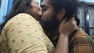 Red Half Saree Navel Lick Romance