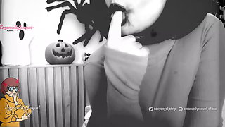 Halloween Velma Zombie Cosplay Playing the Red Light Green Light Game Anal Bu...