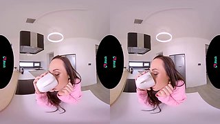 Vinna Reed In Has Her Tight Pussy Pounded In Vr