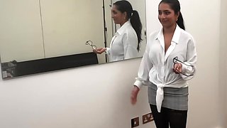 Curvy girl lets her boss creampie her in his office
