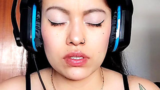 Masturbate and Cum on My Face