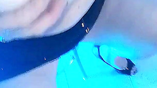 Big-breasted Woman Showing off