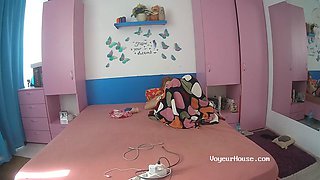 Showing and playing my beautiful pussy in video chat with BF by VoyeurHouse.com: Porn