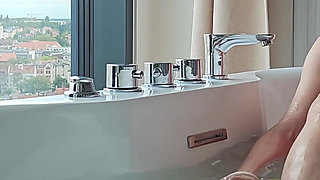 Fun in the Bubble Bath - a Foretaste