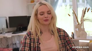 Blonde German Gamer Girl Lindsey Cruz Fingered in Cosplay Outfit - Big Tits & Shaved Pussy Solo
