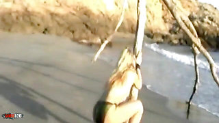 Jessica: Small Blonde Geting Naked at the Beach