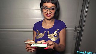 Posh bimbo mind-boggling xxx movie