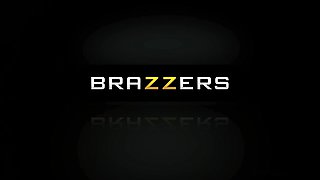 Busted With Ramon Nomar, Ava Addams, Lisa Ann - Brazzers