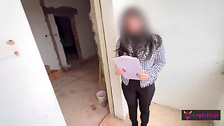 Real Estate Agent Gives Blowjob to Apartment Owner