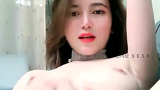 Amateur asian loves masturbating her sweet teen cunt