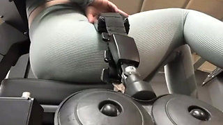 Crazy Squirting While Training in the Gym