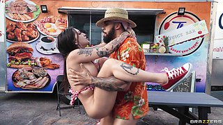 Food Truck Serves Big Oily Ass With Anna Chambers, James Angel - Brazzers