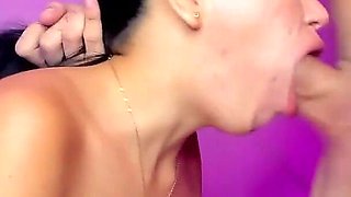 Hot Babe Gives Her Friend a Hard Deepthroating Blowjob