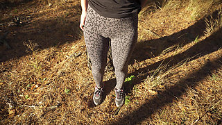 Girl Teases Her Big Cameltoe in Leopard Leggings Outdoors