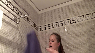 Horny Masturbation in the Shower