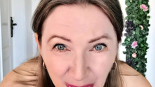 Mature MILF Loves Shake Huge Tits and Play with BBC