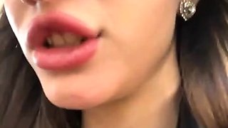 Shy_priincess masturbates in public toilet