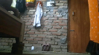 Village girl chudai video seelipng first time chudai video Indian bhabhi