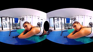 How Is My Form? - Slut In The Gym - Vrhush - Sexlikereal