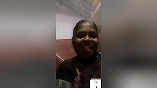 Today Exclusive -desi Aunty Shows Her Boobs To Lover On Video Call Part 2