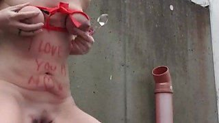 Xmass Squirt with Glas Dildo