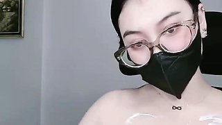 Wet Nenen Exposed To Oil