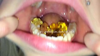 Mouth Fetish - Vyxen Eats Gummy Bears