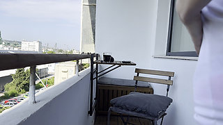 Humo Balcony Tease