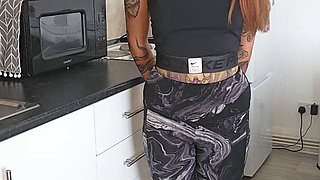 Pee Desperation in My Gym Leggings