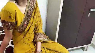 Teacher Had Sex With Students 18+ In Room And Enjoy Very Well