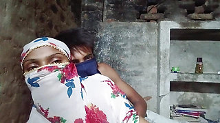 Desi college hot girl ki jawani ki masaz