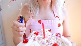 Blonde teen Sierras first erotic masturbation video