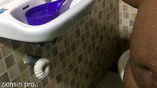 Fucking Ebony African Big Ass in the Bathroom