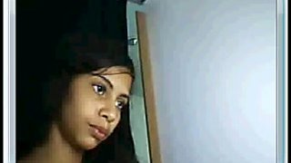 Hot teen Indian sluts expose their tits and their nipples to the camera