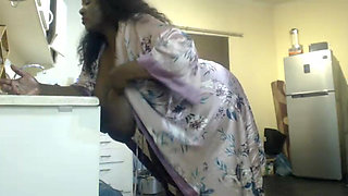 Fat Mommy Vibrator Play and Striptease