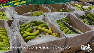 🇫🇷Misschaudexxx, exhibited in a supermarket