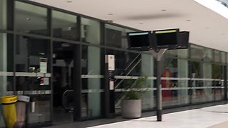 Pam and Oletsha are very welcoming... - Jacquie et Michel TV