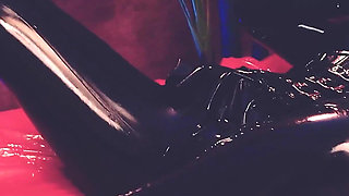 Hot MILF in Latex Catsuit, Sexy Stockings and Fetish Pvc!