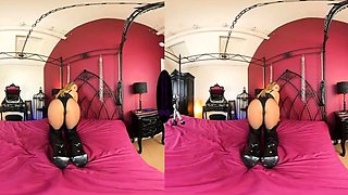 The English Mansion - Mistress Courtney - Leather Boot Joi