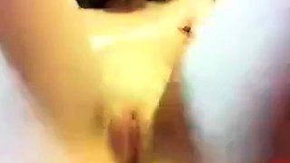 Multiple Orgasms: Squirting Webcam Girl