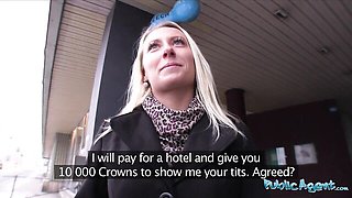 Cover-girl Martin's blonde sex