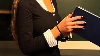 LolaDiamondUK Busty MILF Realtor Gets Railed Fansly Video