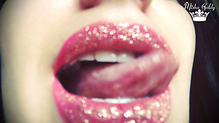 Smoking goddess & sexy lipstick