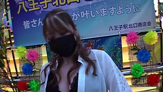 お色気フェロモンムンムンの艶やか美女が嬉しそうに手コキフェラ