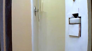 Andee Anderson Gets off in the Shower