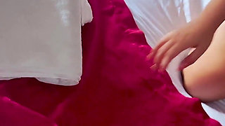 18yo Teen Gets Multiple Orgasms When Is Pounded by a Huge Dick