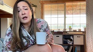 Cumshot amateur MILF suck and jerks dude in the bedroom